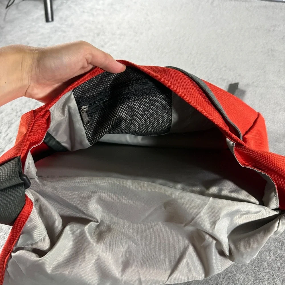 Patagonia Messenger Bag OS Red Good Half Mass Reflective Laptop Shoulder Bag